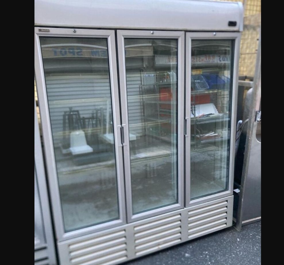 3 KAPILI MEŞRUBAT DOLABI