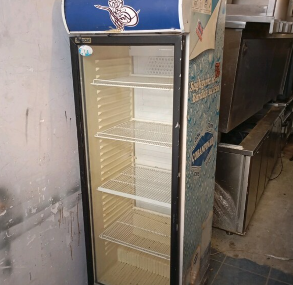 Soğutması güzel meşrubat dolabı