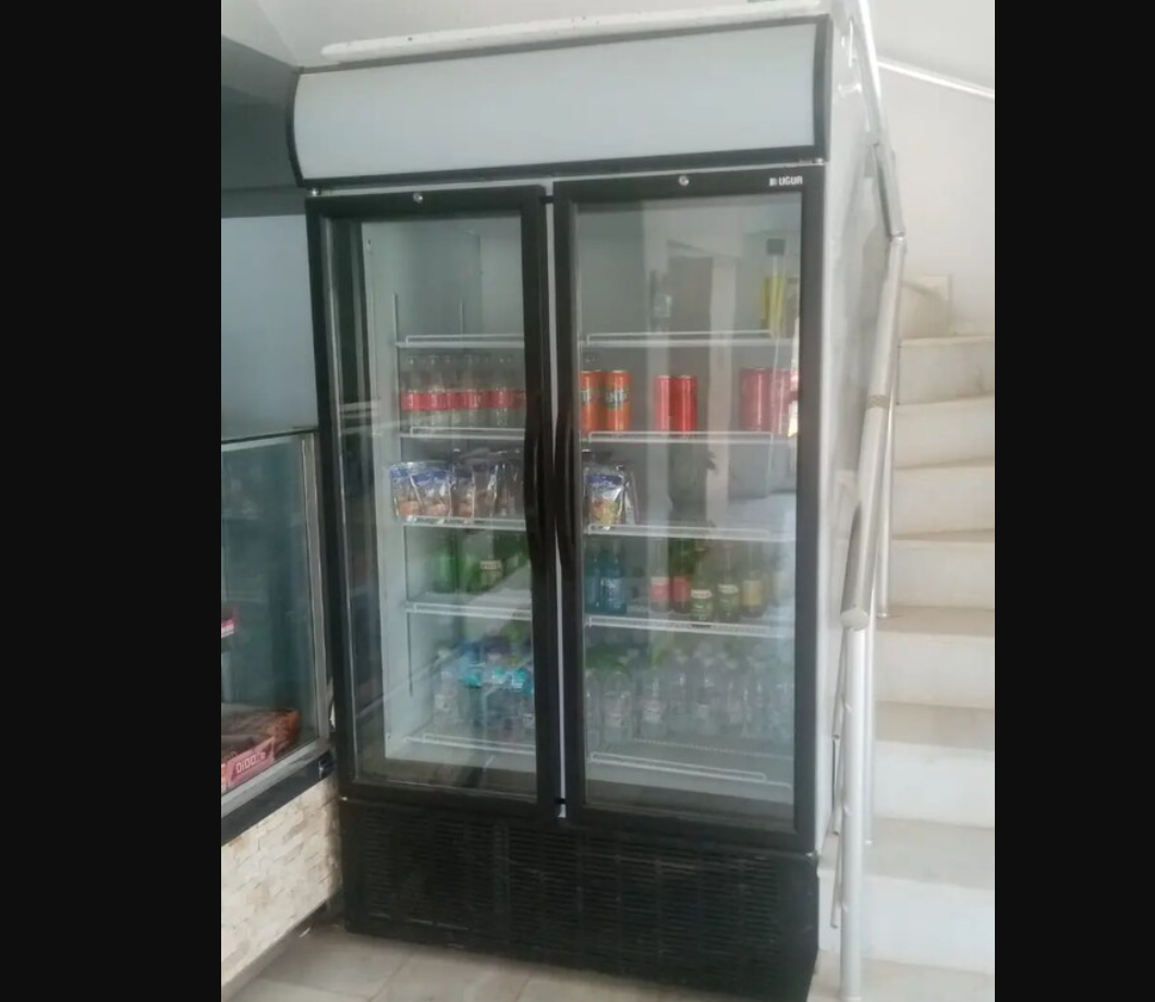 Uğur iki kapılı şişe soğutucu